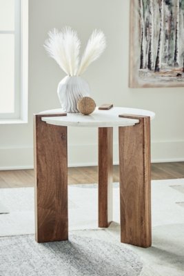 Isanti End Table - Image 3
