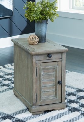 Moreshire Chairside End Table - Image 3
