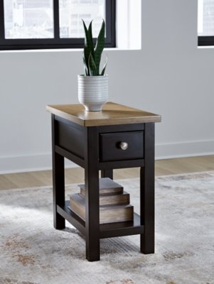 Drazmine Chairside End Table - Image 3