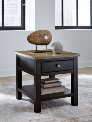 Drazmine End Table - Image 3