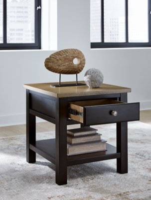 Drazmine End Table - Image 9