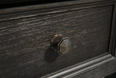 Tyler Creek Coffee Table and 2 End Tables - Image 12