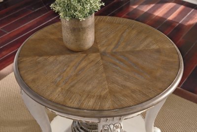 Realyn End Table - Image 7