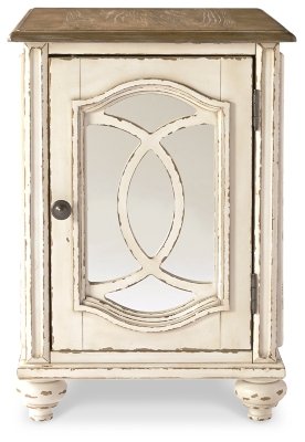 Realyn Chairside End Table - Image 4