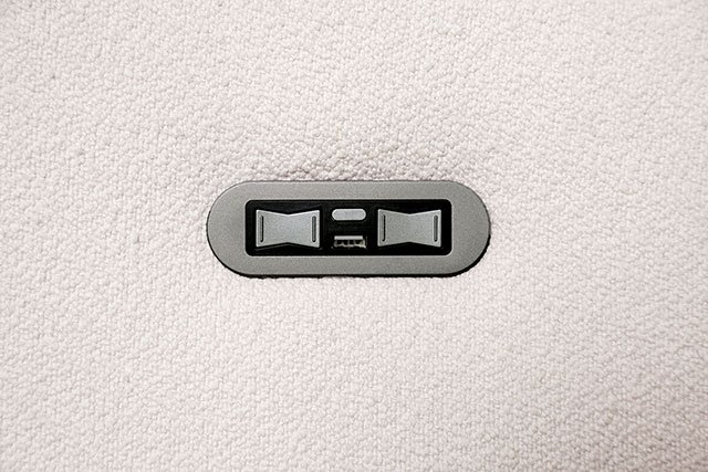 Treharris Power Loveseat - Image 5