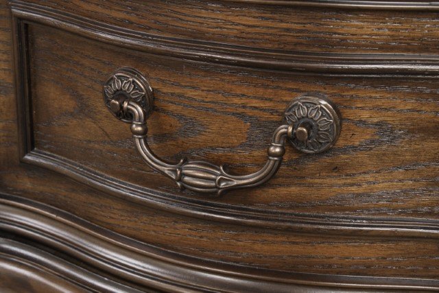 Leovanni Nightstand - Image 9