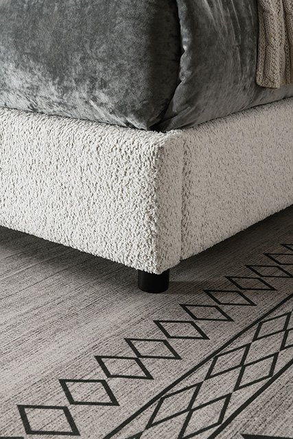 Traverso E.King Bed - Image 6