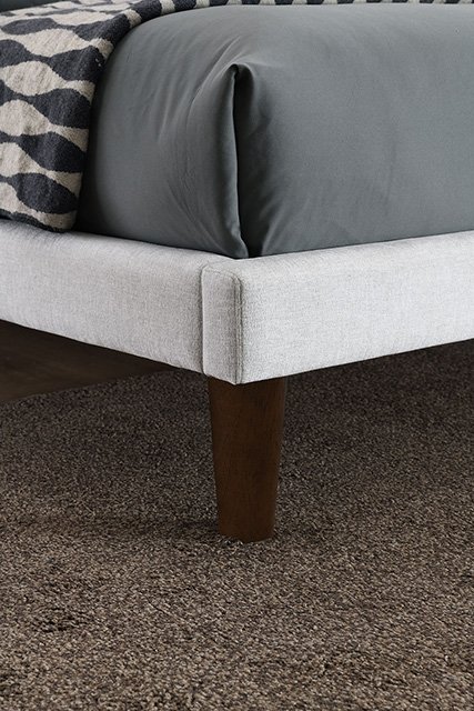 Verwood Queen Bed - Image 6