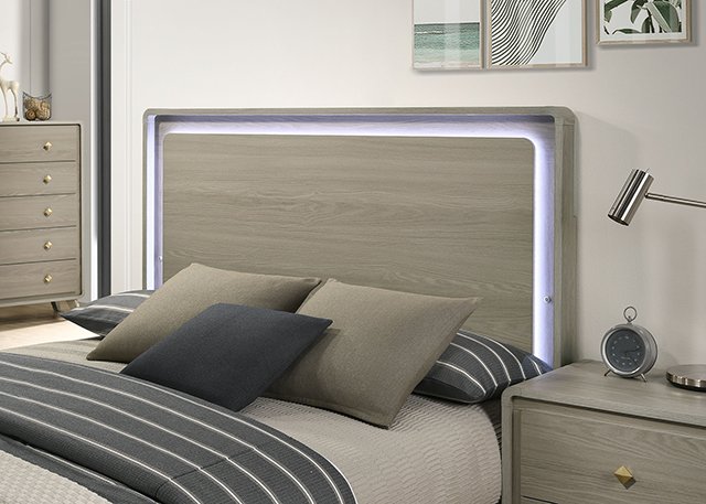 Rainier 4 Pc Queen Bedroom Set - Image 4