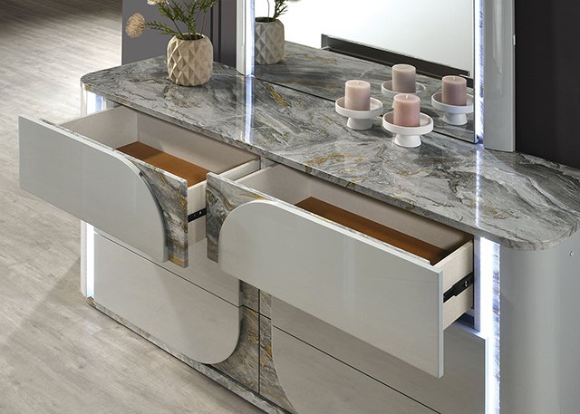 Cleburne Dresser - Image 4