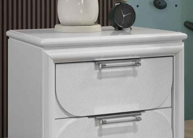Lareina Nightstand - Image 3