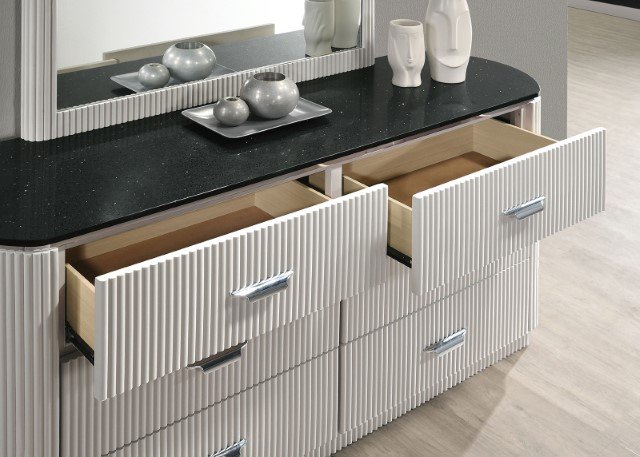 Aldgate - Image 3
