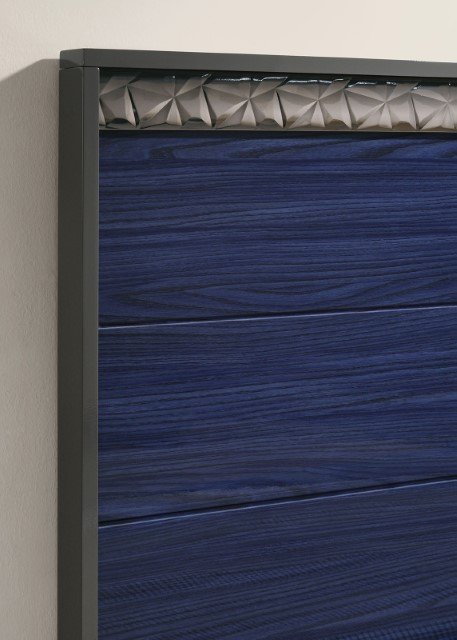 Hartlepool Queen Bed - Image 4