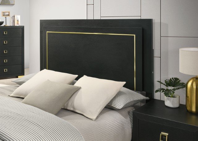 Latimer 4 Pc Queen Bedroom Set - Image 5