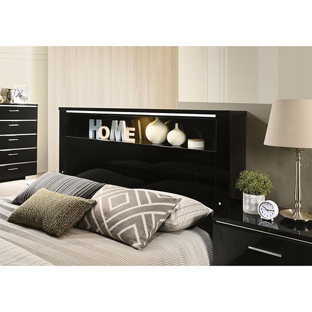 Carlie 5 Pc Queen Bedroom Set - Image 3