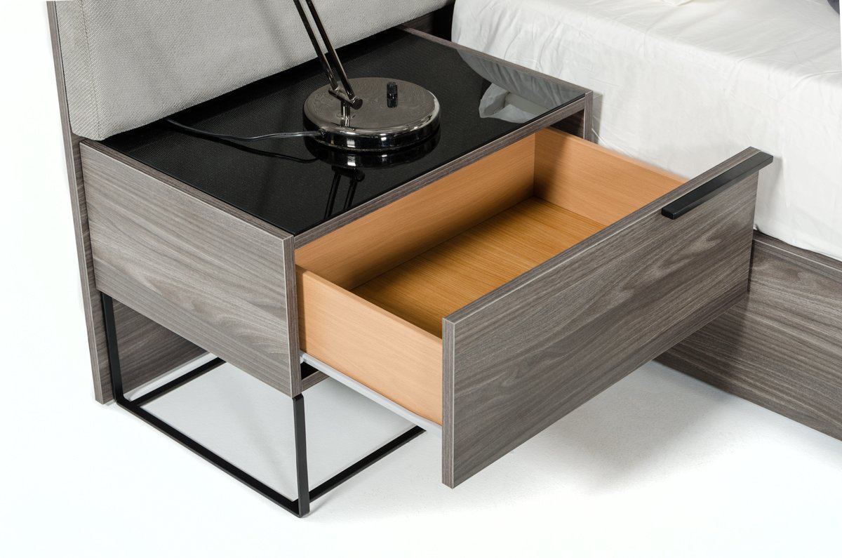Nova Domus Enzo Italian Modern Grey Oak & Fabric 4-Piece Bedroom Set - Image 4