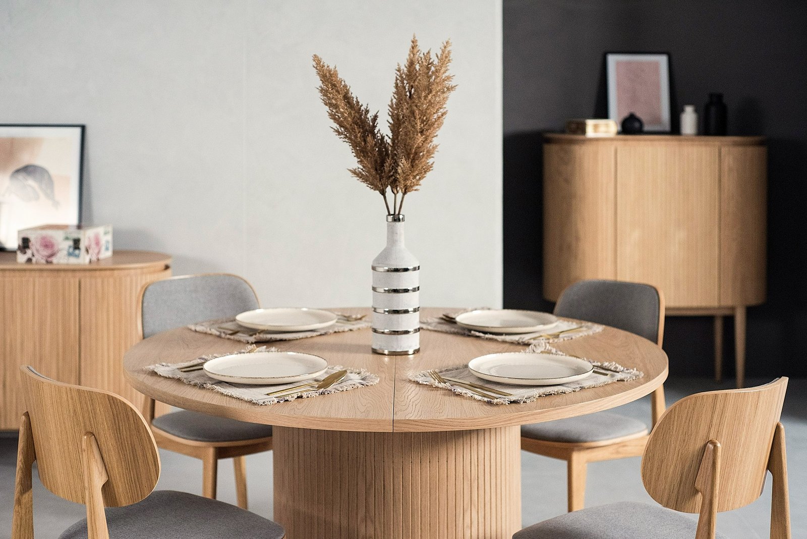 Modrest Miami - Modern Natural Oak Round Dining Table With Extension - Image 2