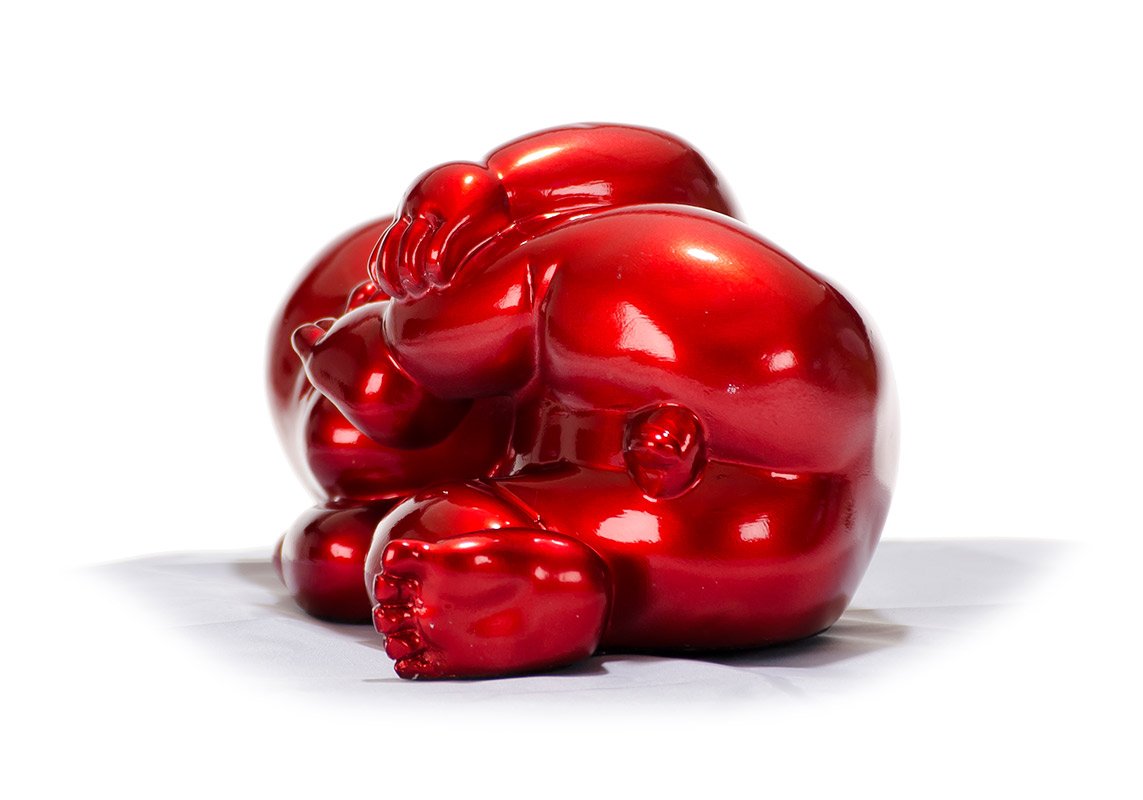 XD0054 Modern Red Baby Playing Sculpture - Image 4