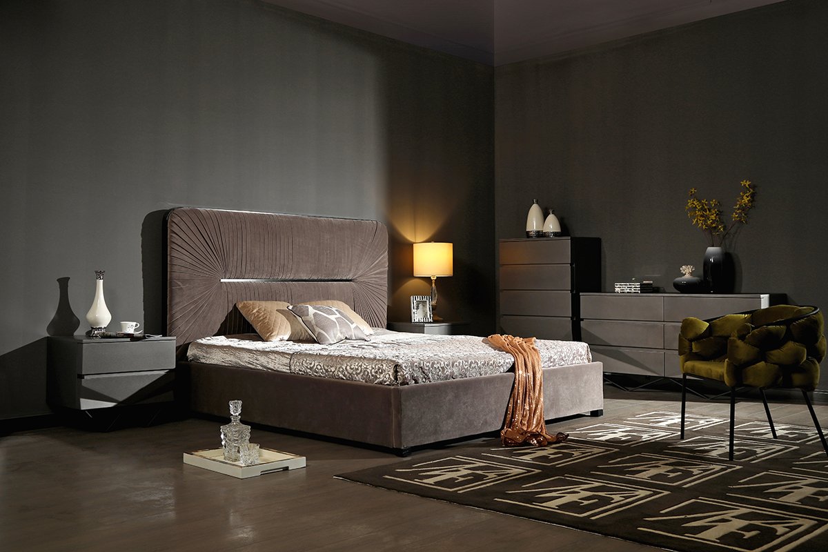 Modrest Duke Modern Grey Velvet & Black Gun Chrome Bedroom Set - Image 4