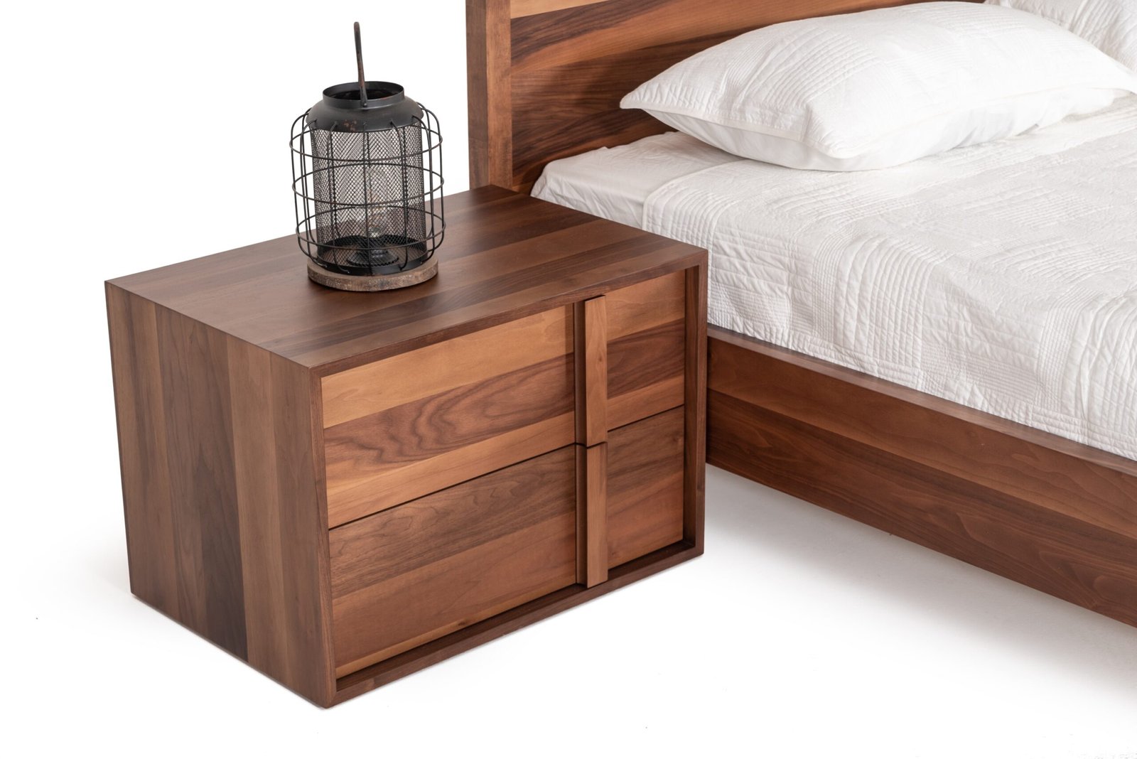 Queen Nova Domus Berlin - Modern Walnut Bedroom Set - Image 4
