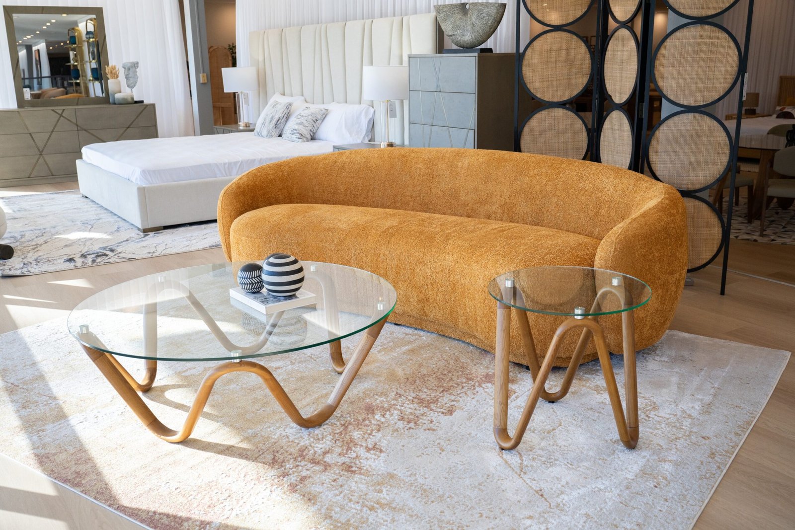 Modrest Lassen - Modern Glass & Walnut End Table - Image 4