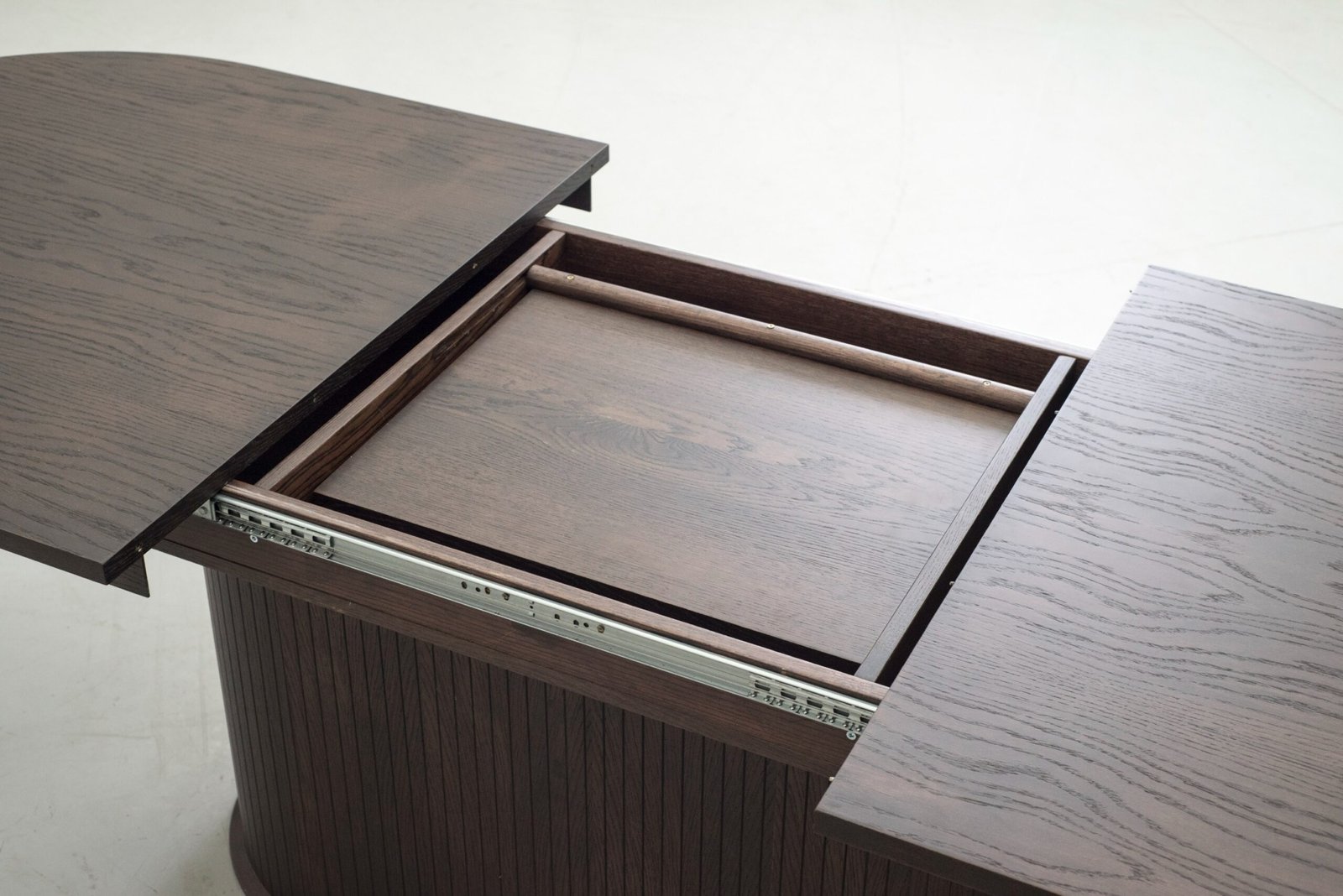 Modrest Milan Modern Brown Oak Dining Table With Extension - Image 4