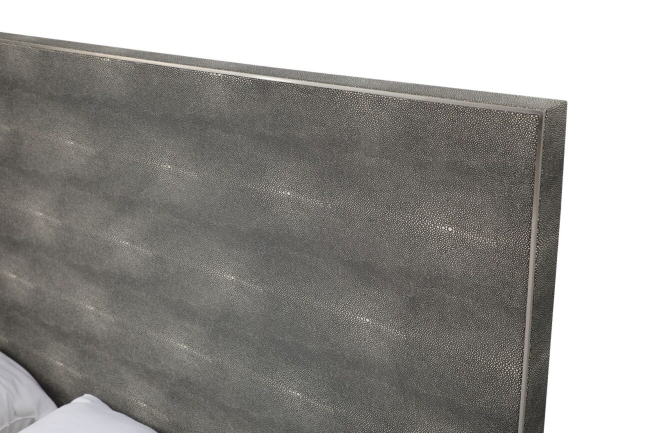 Modrest Dynasty - Eastern King Modern Shagreen Bedroom Set - 3 Drawer - Image 3