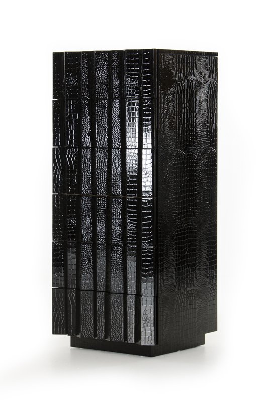 A&X Emphasis Black Crocodile Chest - Image 3