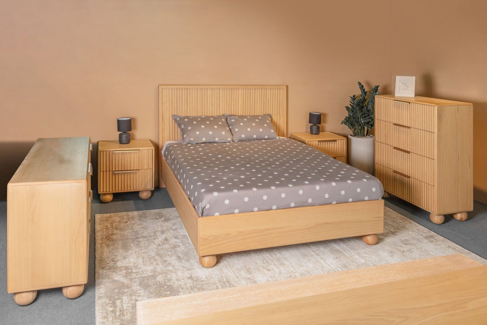 Eastern King Modrest Winters - Modern Natural Oak Bedroom Set