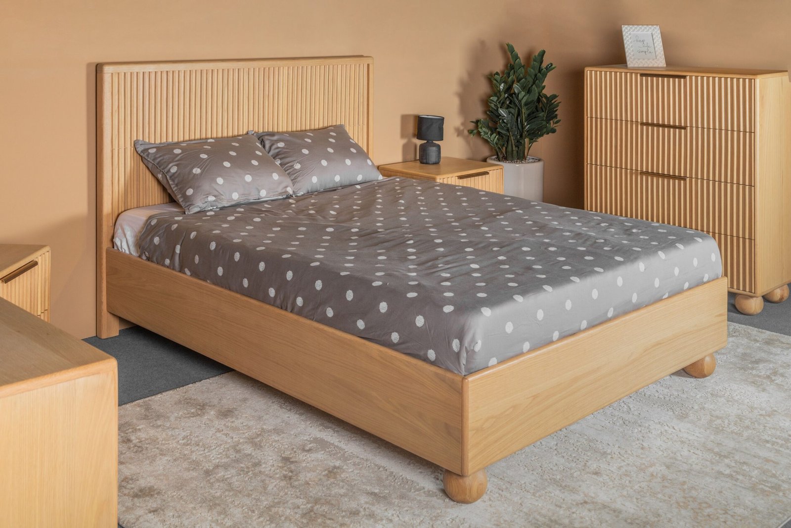 Eastern King Modrest Winters - Modern Natural Oak Bedroom Set - Image 3
