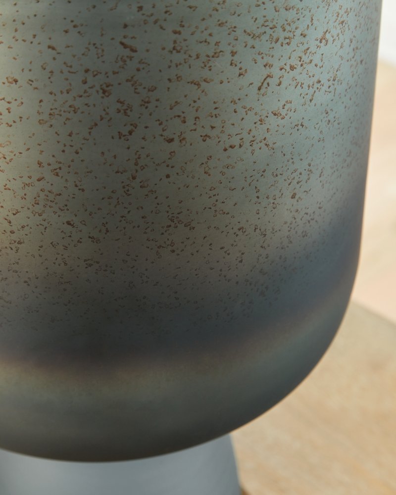 Pennmore Vase - Image 5