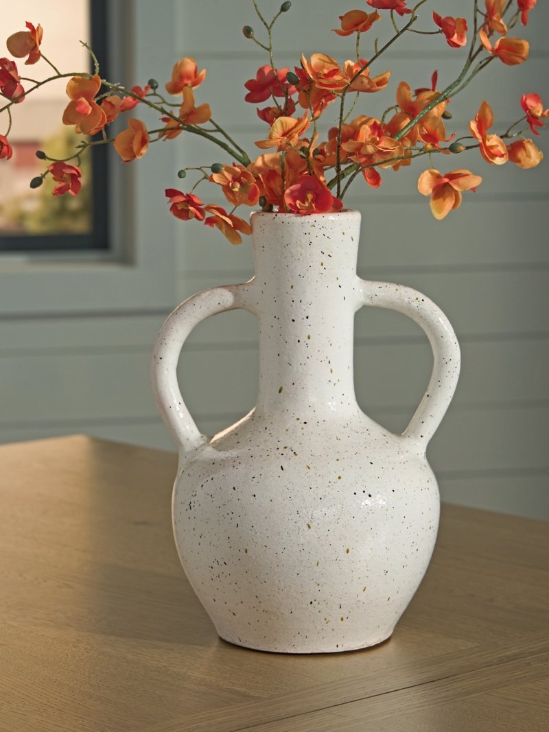 Dallinworth Vase - Image 3