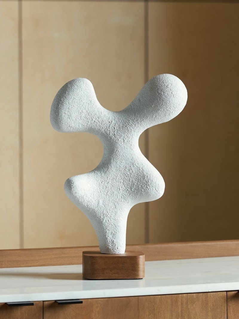 Lavarsen Sculpture - Image 3