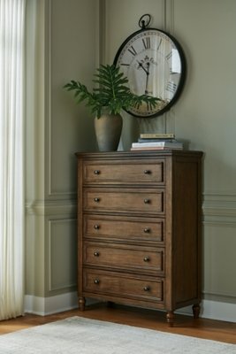Sturlayne Chest of Drawers - Image 3