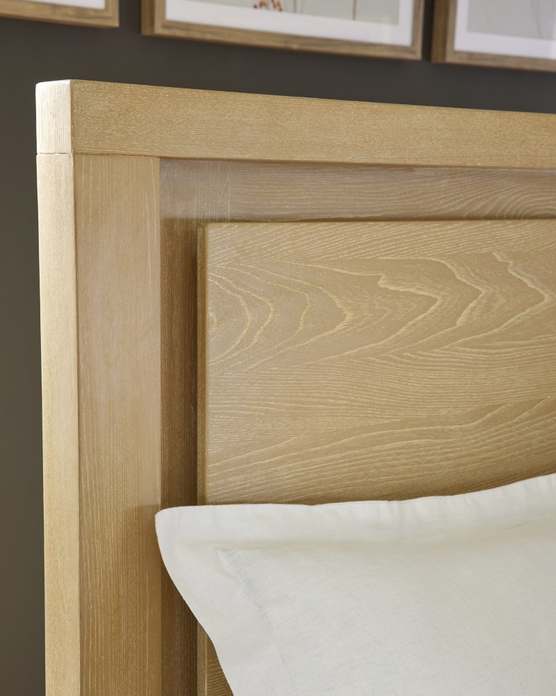 Whittgate Queen Panel Bed - Image 6
