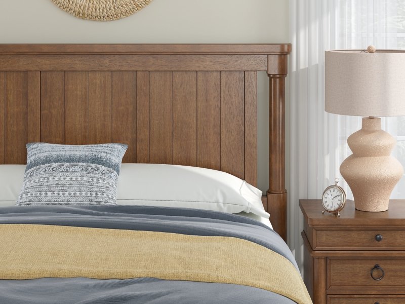 Greddinton California King Poster Bed - Image 8