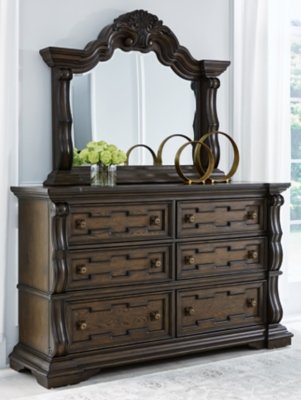 Maylee Queen Panel Bed, Dresser, Mirror, Chest and 2 Nightstands - Image 4