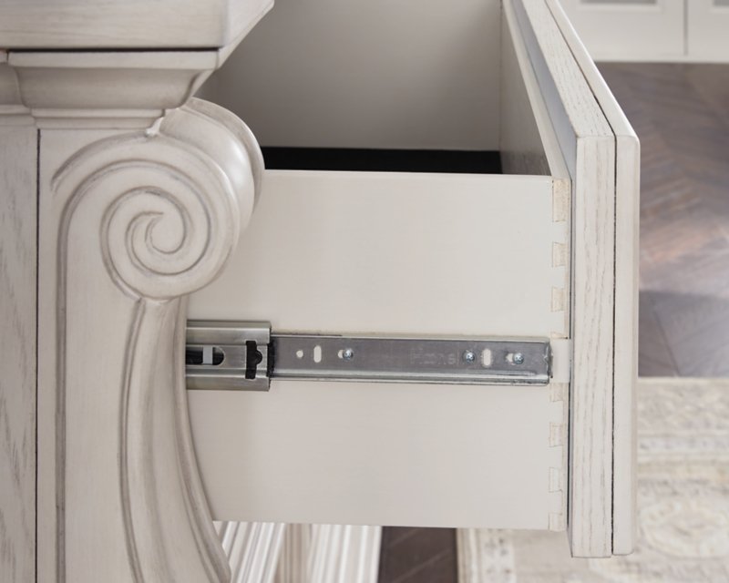 Valleymont Dresser and Mirror - Image 6