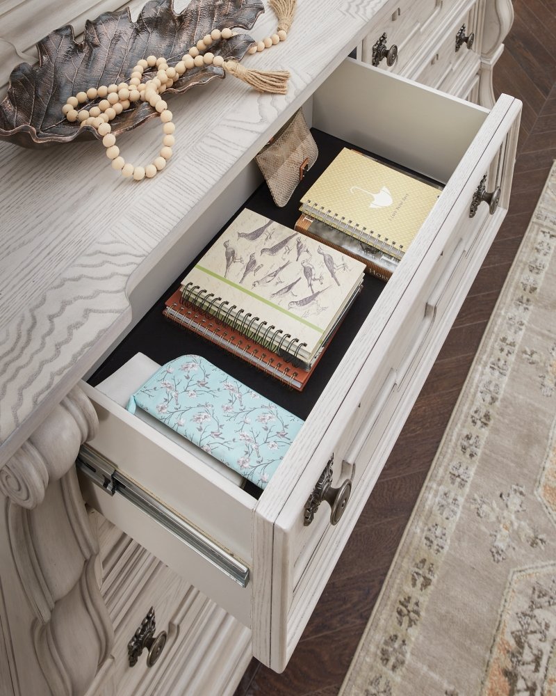 Valleymont Dresser and Mirror - Image 7