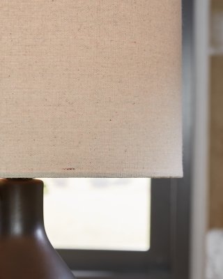 Garinton Table Lamp - Image 4