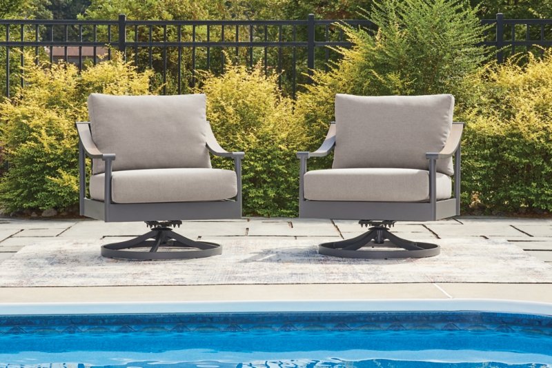 North Island Outdoor Swivel Lounge with Cushion - Image 3