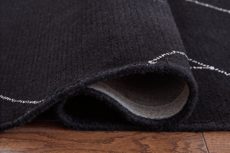 Marav 5' x 7' Area Rug - Image 5