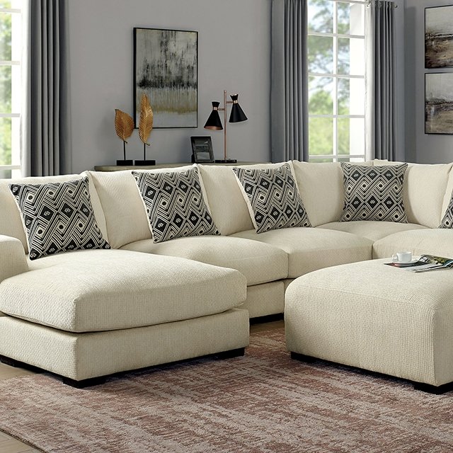 Kaylee U-Sectional w/ Left Chaise + Ottoman