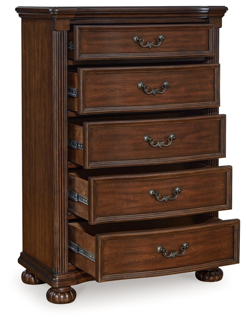 Lavinton Chest of Drawers - Image 4