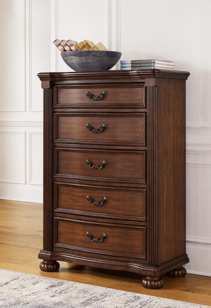 Lavinton Chest of Drawers - Image 3