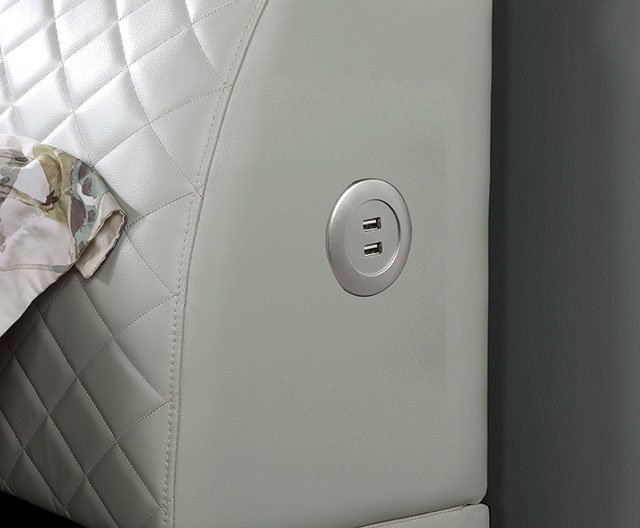 Muttenz E.King Bed - Image 6