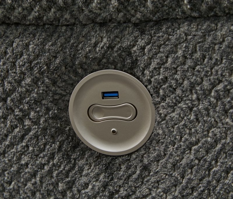 Keensburg Oversized Power Recliner - Image 10