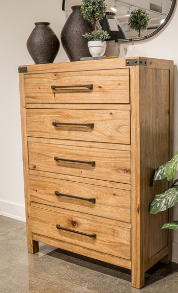 Jazeny Chest of Drawers